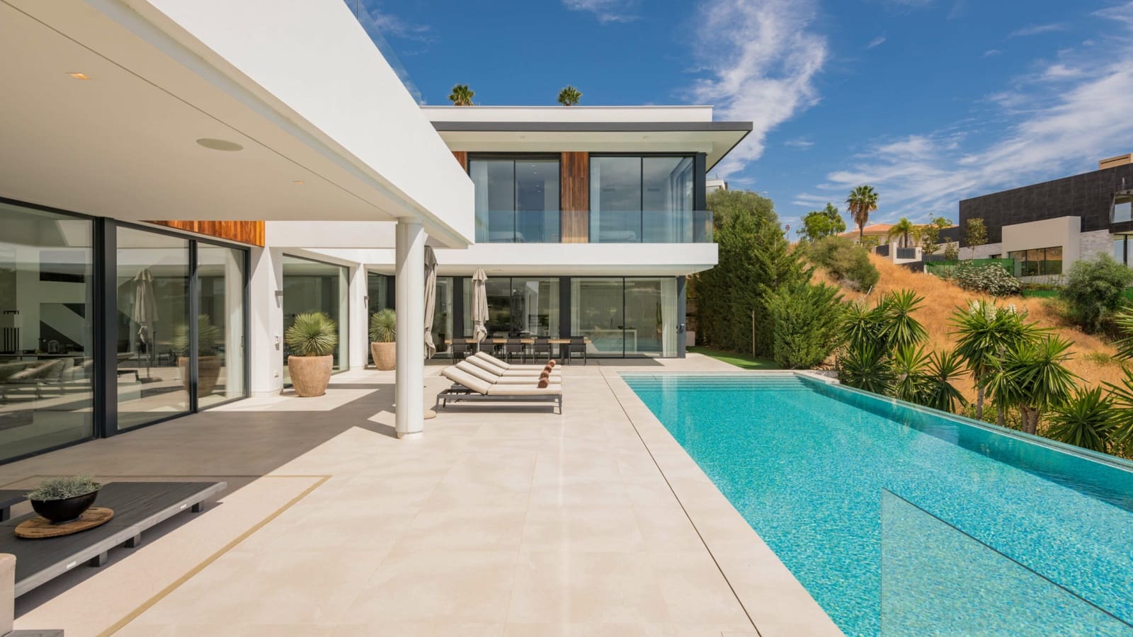 7 sypialnia Willa na sprzedaż w Marbella z basenem garażem - 4 900 000 € (Ref: 10001986)