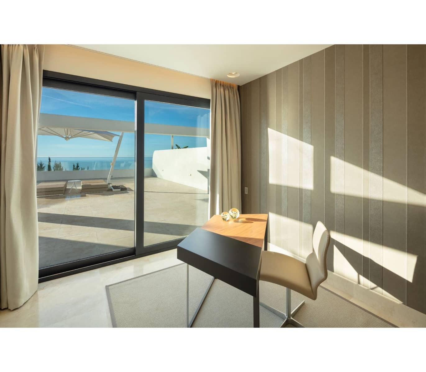 Apartamento de 3 habitaciones en Golden Mile en venta con piscina garaje - 2.995.000 € (Ref: 10001992)