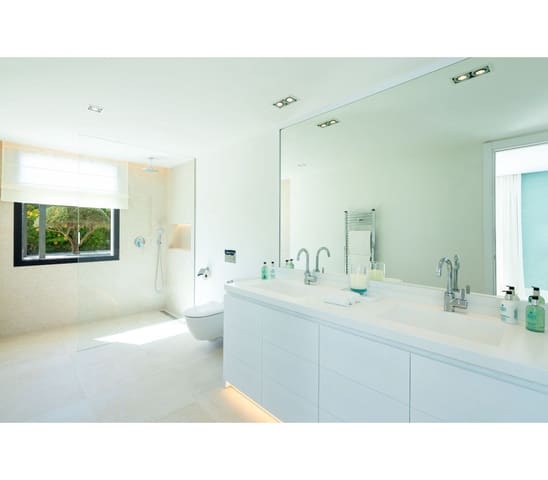 5 soveværelse Villa til salg i Marbella med swimmingpool garage - € 4.850.000 (Ref: 10001994)