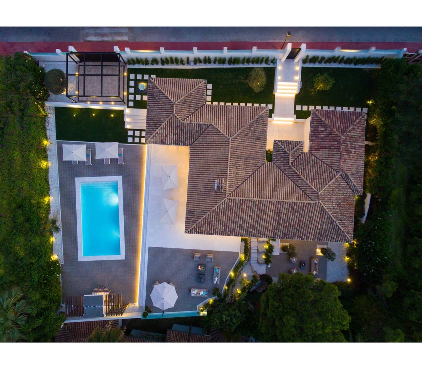 5 soveværelse Villa til salg i Marbella med swimmingpool garage - € 4.850.000 (Ref: 10001994)