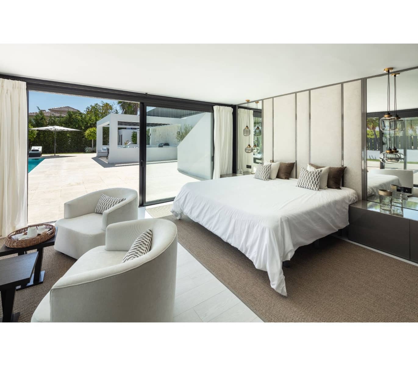 5 soverom Villa til salgs i Marbella med svømmebasseng garasje - € 4 995 000 (Ref: 10001996)