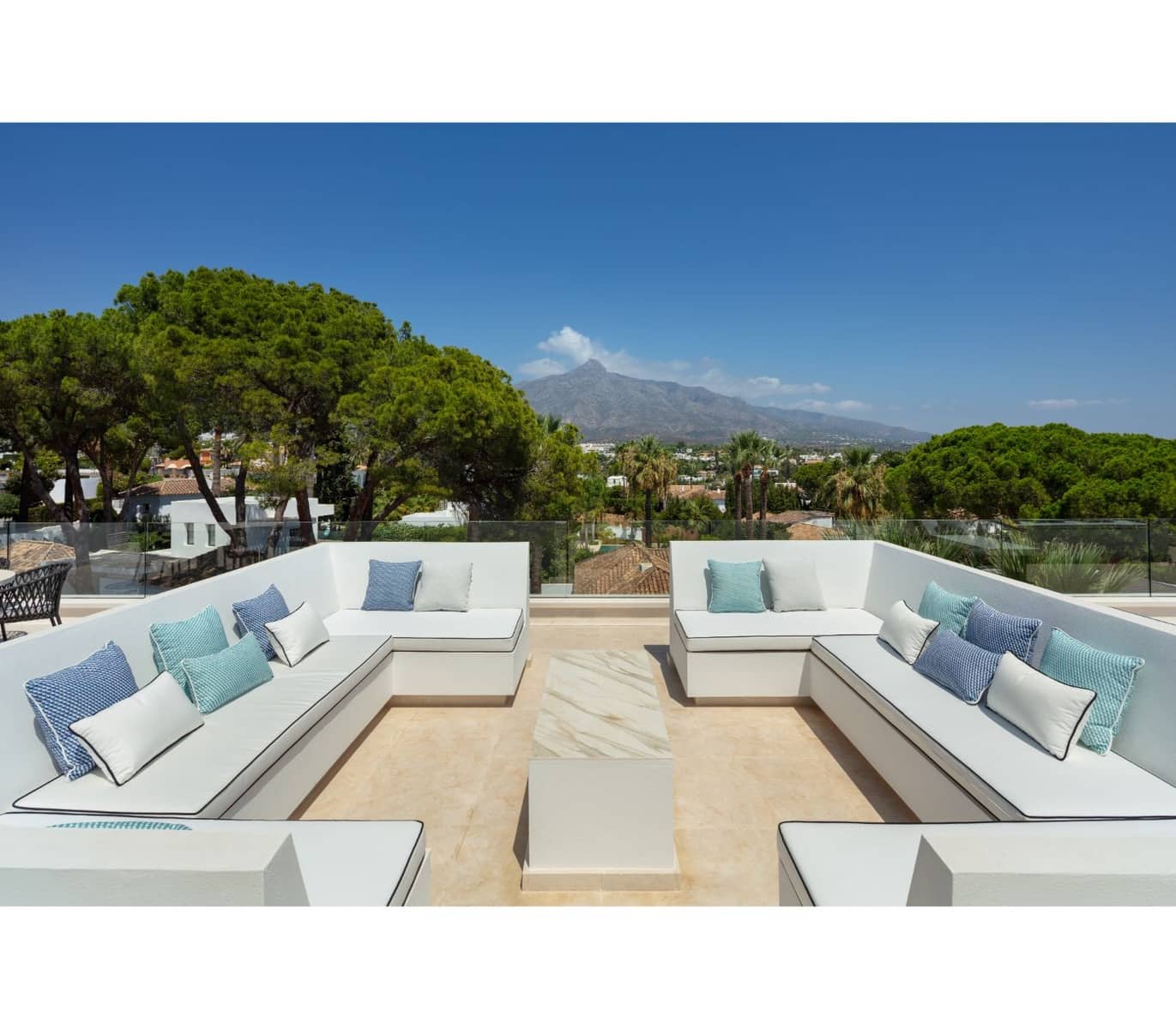 5 soverom Villa til salgs i Marbella med svømmebasseng garasje - € 4 995 000 (Ref: 10001996)