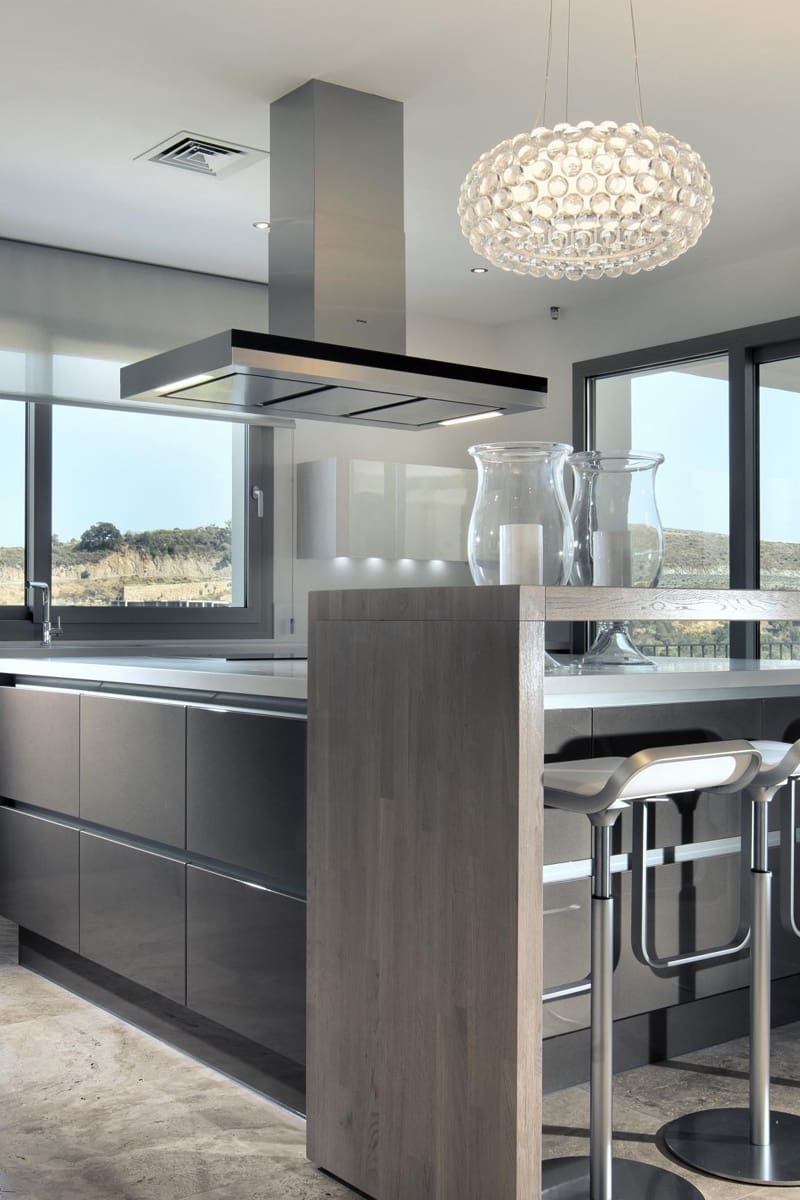 6 soverom Villa til salgs i Marbella med svømmebasseng garasje - € 3 500 000 (Ref: 10002002)