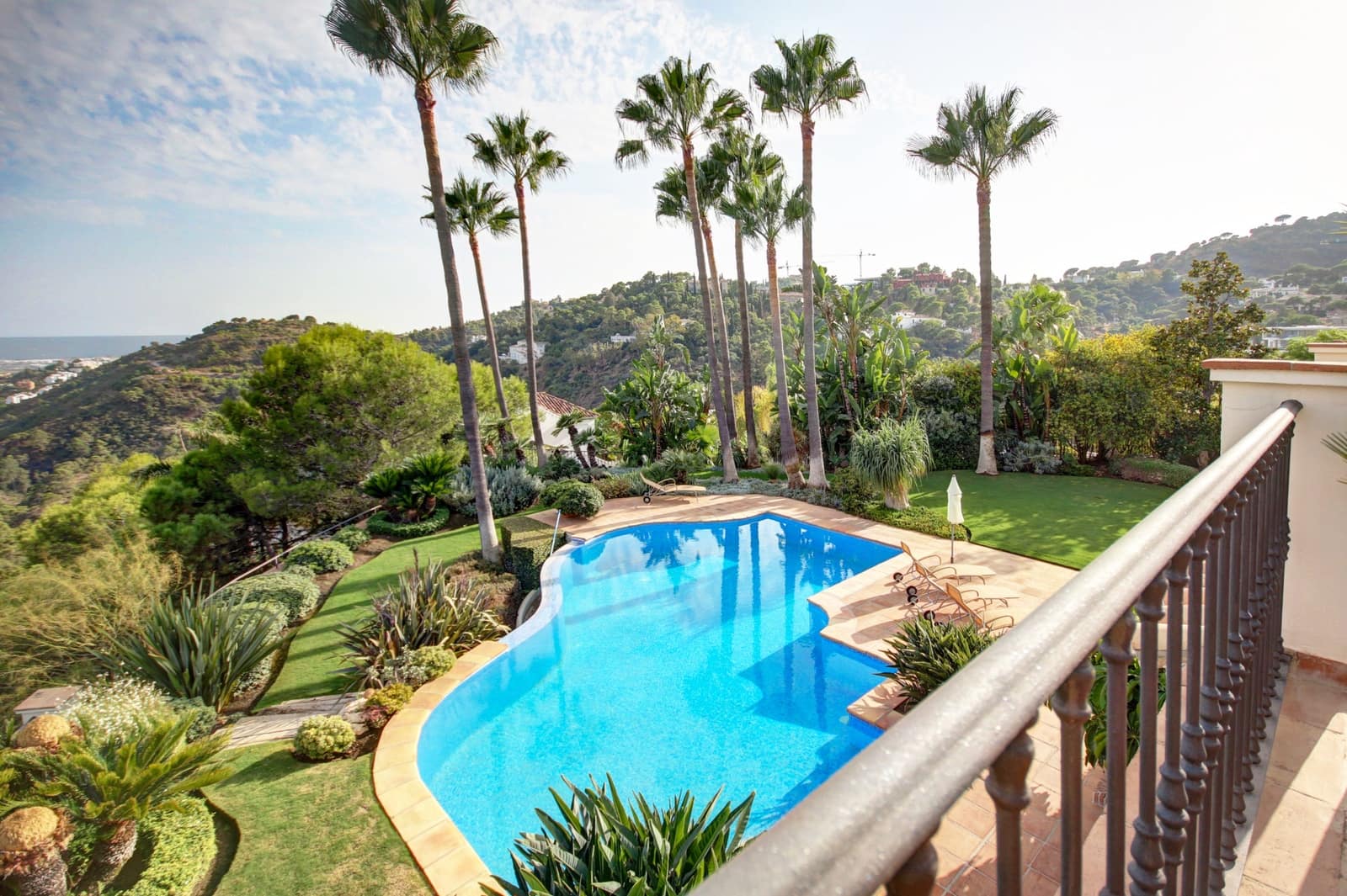 4 slaapkamer Villa te koop in Marbella met zwembad garage - € 2.595.000 (Ref: 10002003)