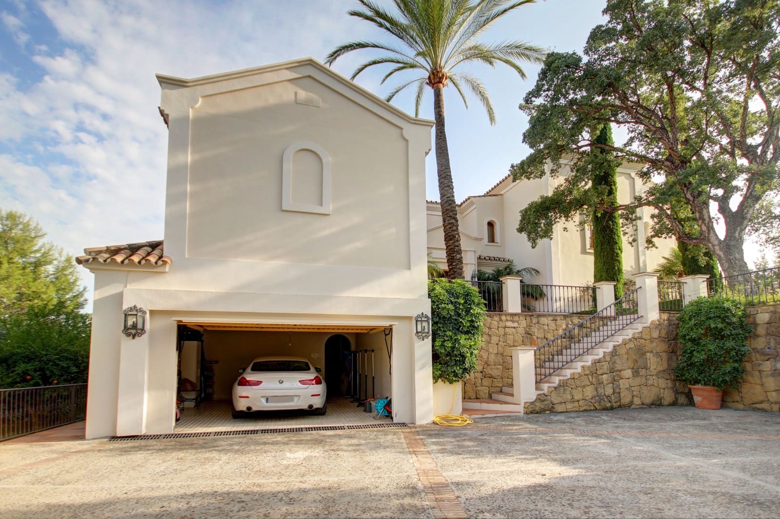 4 slaapkamer Villa te koop in Marbella met zwembad garage - € 2.595.000 (Ref: 10002003)