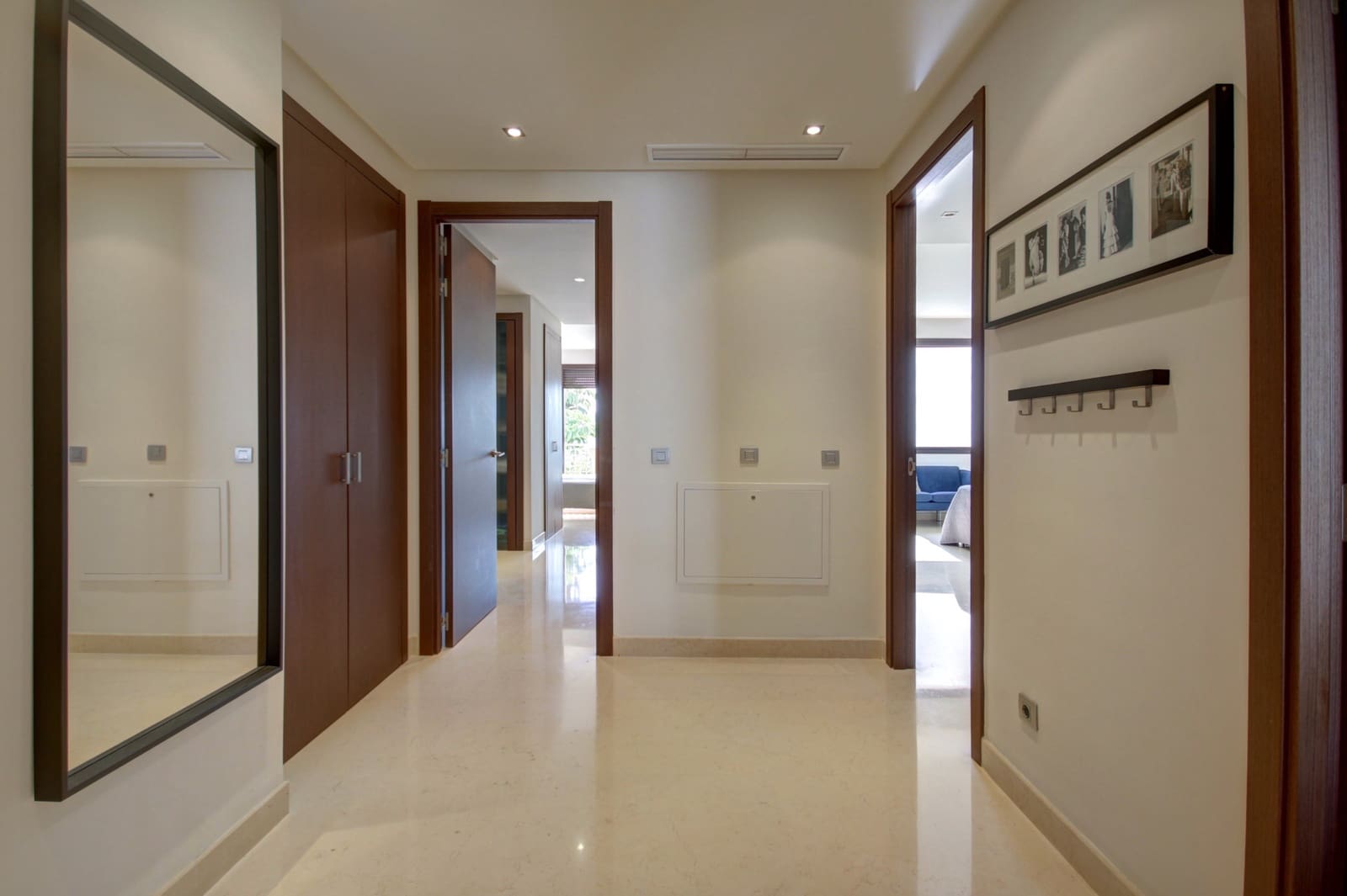 3 sypialnia Apartament na sprzedaż w Marbella z basenem garażem - 1 175 000 € (Ref: 10002004)