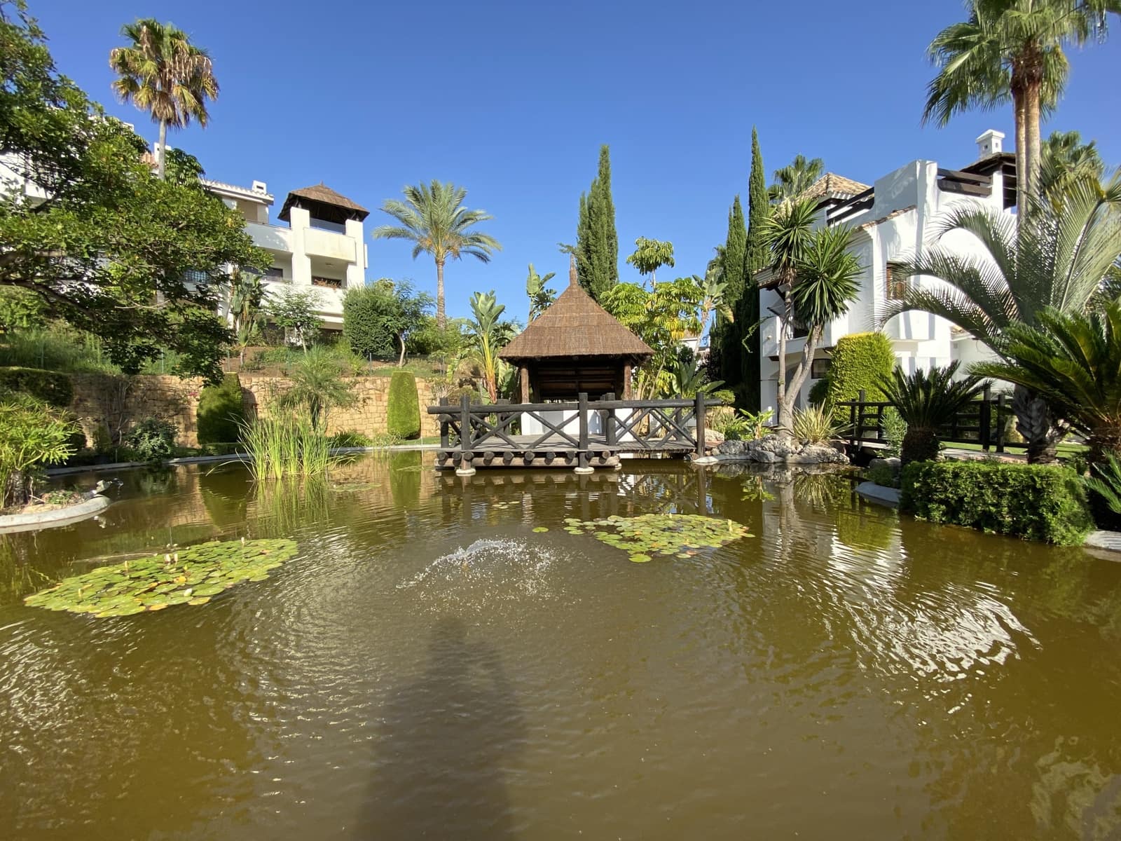 3 sypialnia Apartament na sprzedaż w Marbella z basenem garażem - 1 175 000 € (Ref: 10002004)