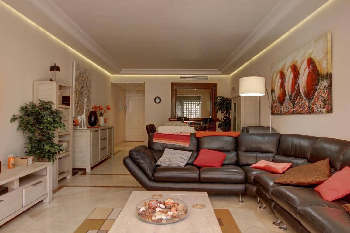 2 bedroom Apartment for sale in Marbella with pool garage - € 780,000 (Ref: 10002005)