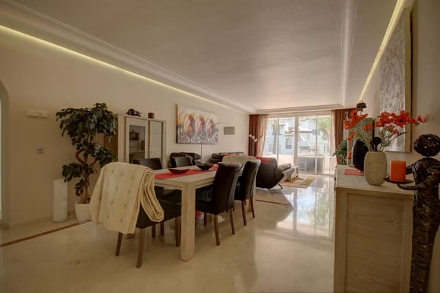 2 bedroom Apartment for sale in Marbella with pool garage - € 780,000 (Ref: 10002005)