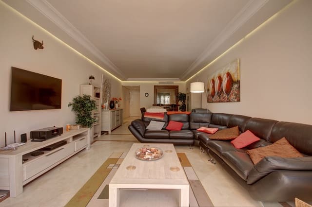 2 bedroom Apartment for sale in Marbella with pool garage - € 780,000 (Ref: 10002005)