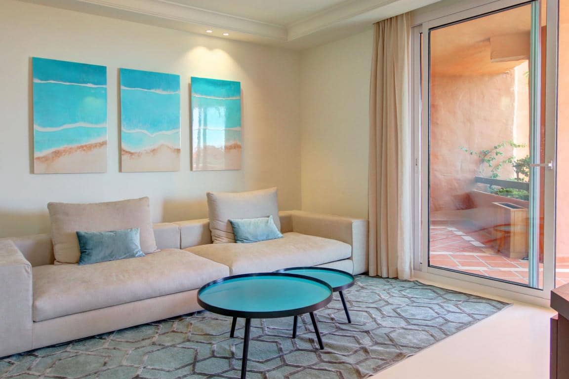 2 sovrum Lägenhet till salu i Estepona med pool garage - 895 000 € (Ref: 10002006)