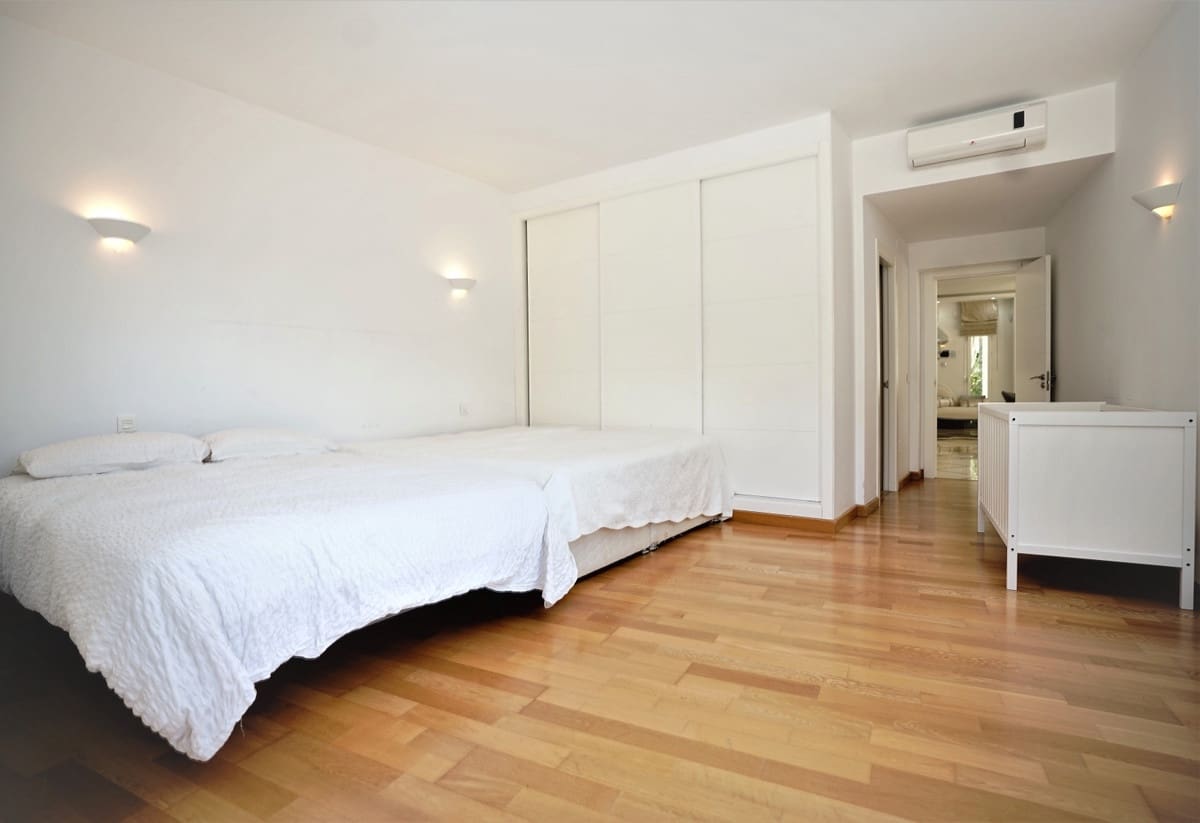 4 slaapkamer Villa te koop in La Heredia met zwembad garage - € 1.900.000 (Ref: 10002007)