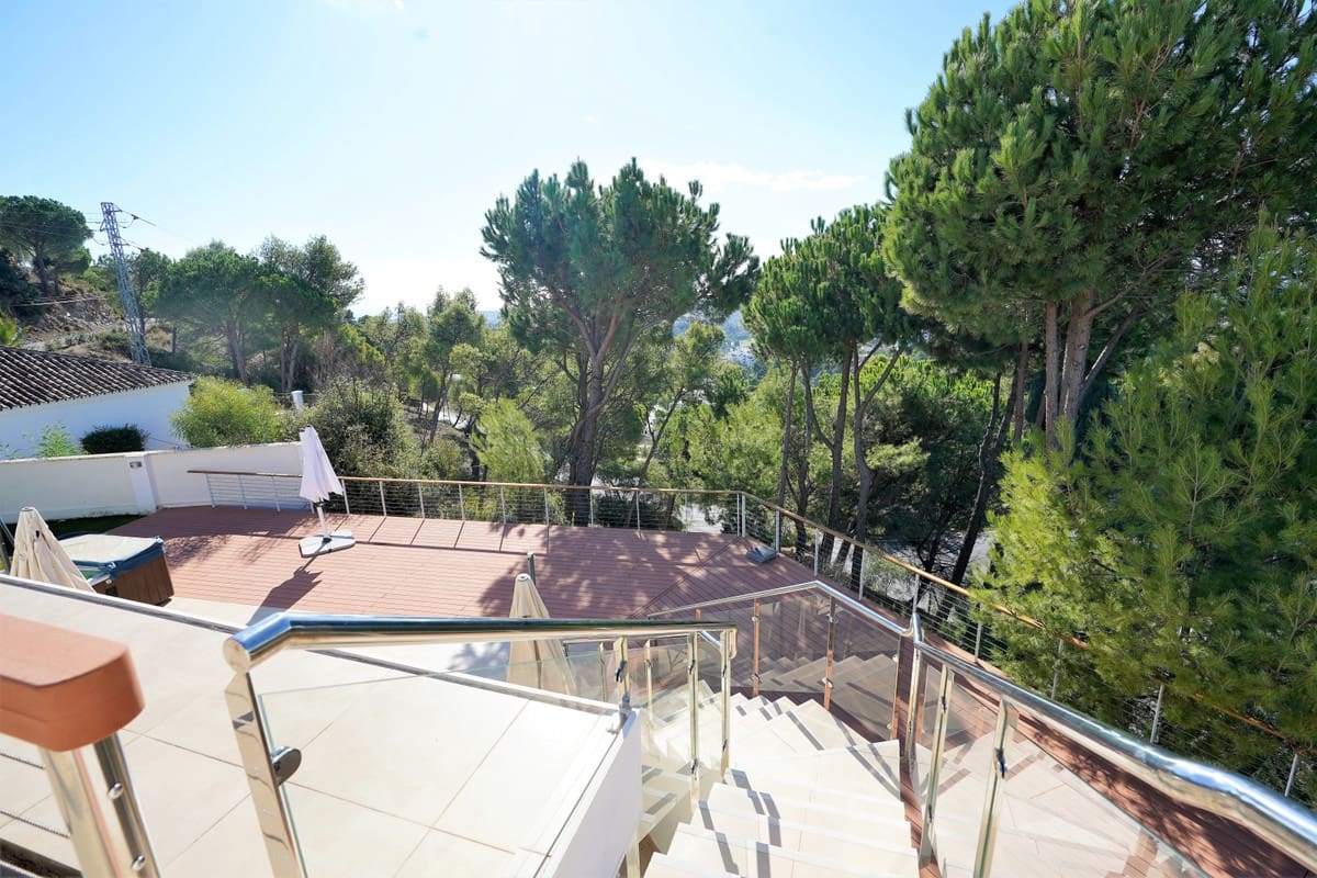 4 slaapkamer Villa te koop in La Heredia met zwembad garage - € 1.900.000 (Ref: 10002007)