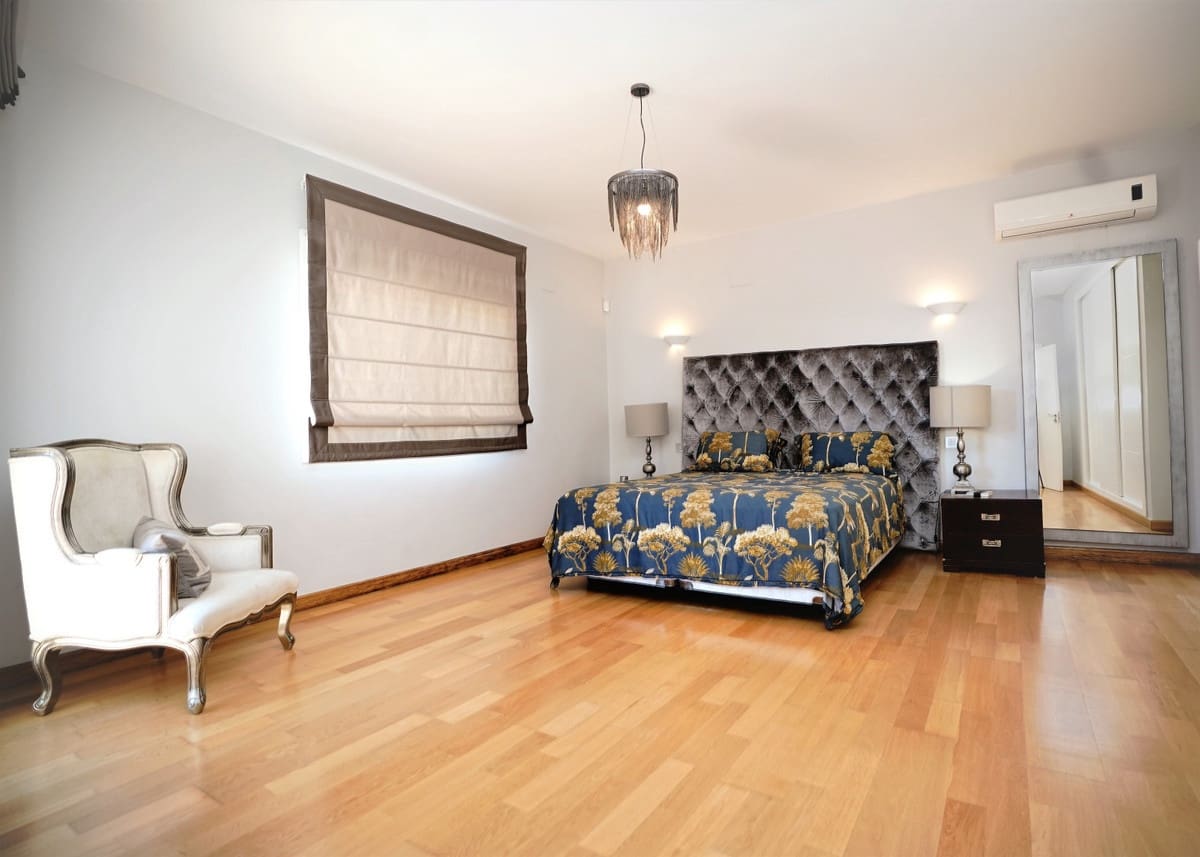 4 slaapkamer Villa te koop in La Heredia met zwembad garage - € 1.900.000 (Ref: 10002007)