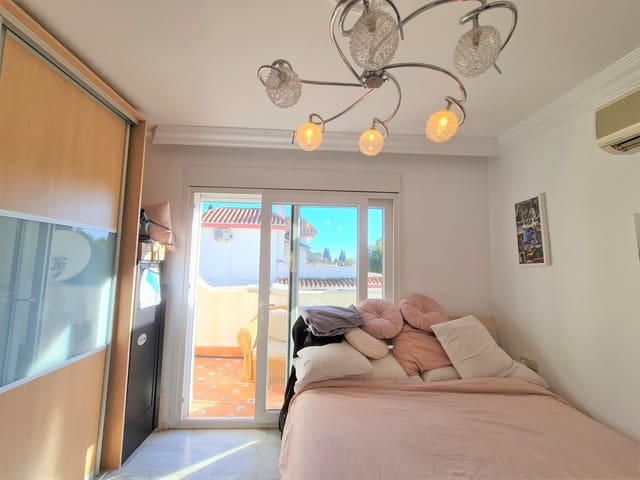4 soverom Villa til salgs i Nueva Andalucia, Marbella med svømmebasseng - € 1 279 000 (Ref: 10002008)