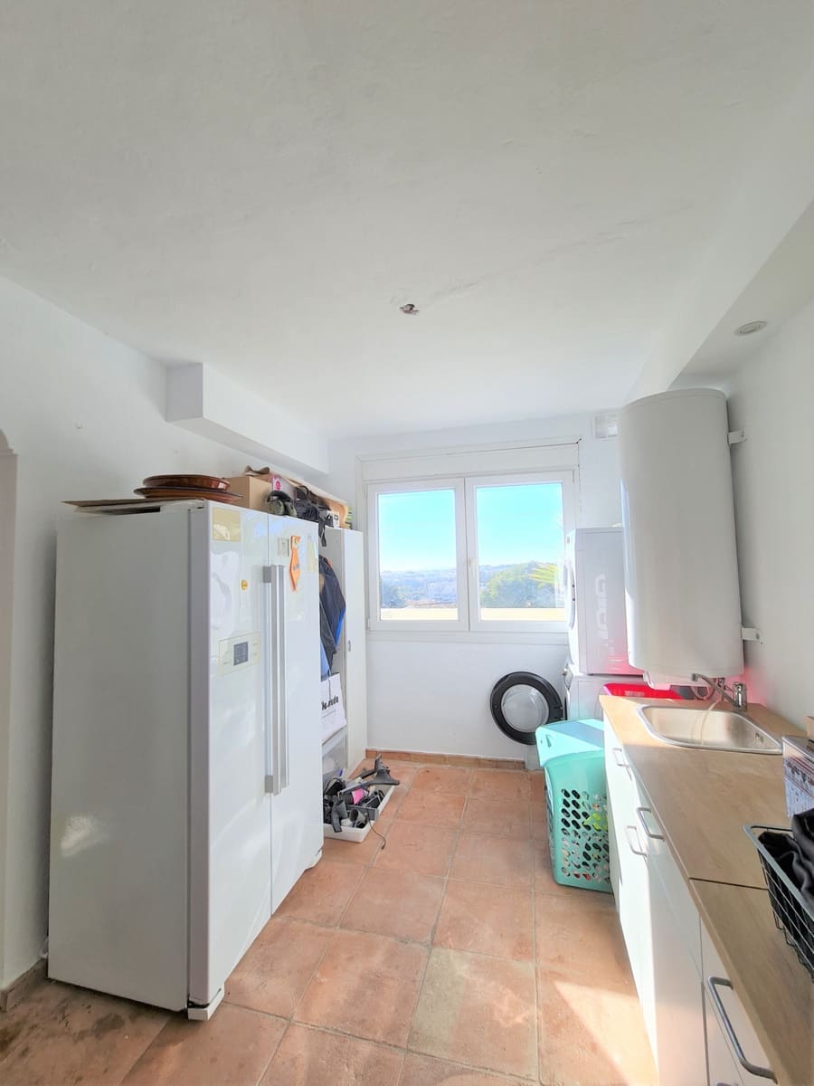 4 chambre Villa/Maison à vendre à Nueva Andalucia avec piscine - 1 279 000 € (Ref: 10002008)