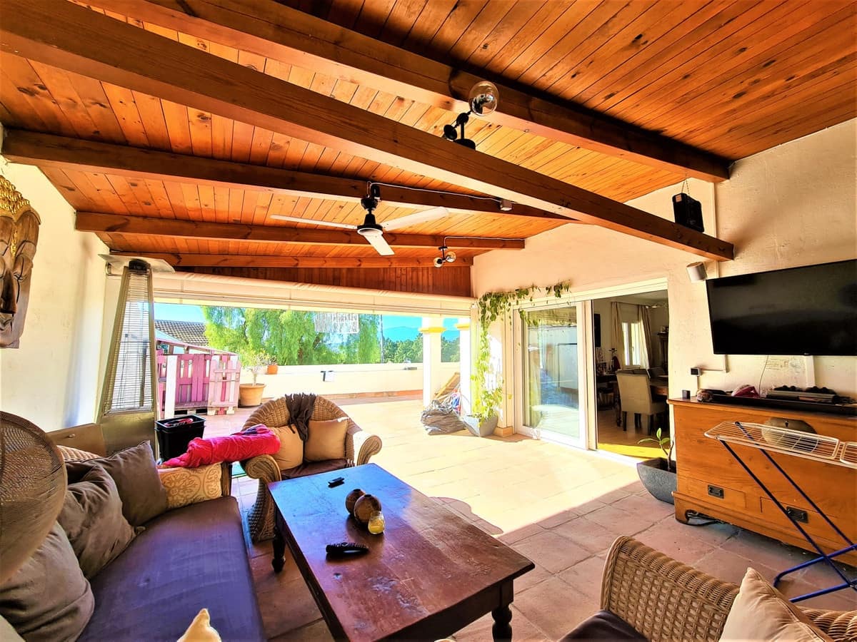 4 chambre Villa/Maison à vendre à Nueva Andalucia avec piscine - 1 279 000 € (Ref: 10002008)