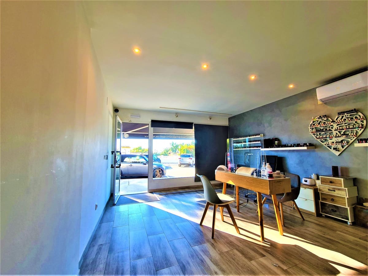 4 chambre Villa/Maison à vendre à Nueva Andalucia avec piscine - 1 279 000 € (Ref: 10002008)