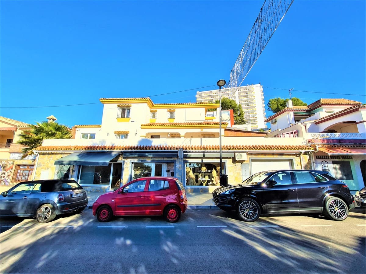 4 chambre Villa/Maison à vendre à Nueva Andalucia avec piscine - 1 279 000 € (Ref: 10002008)