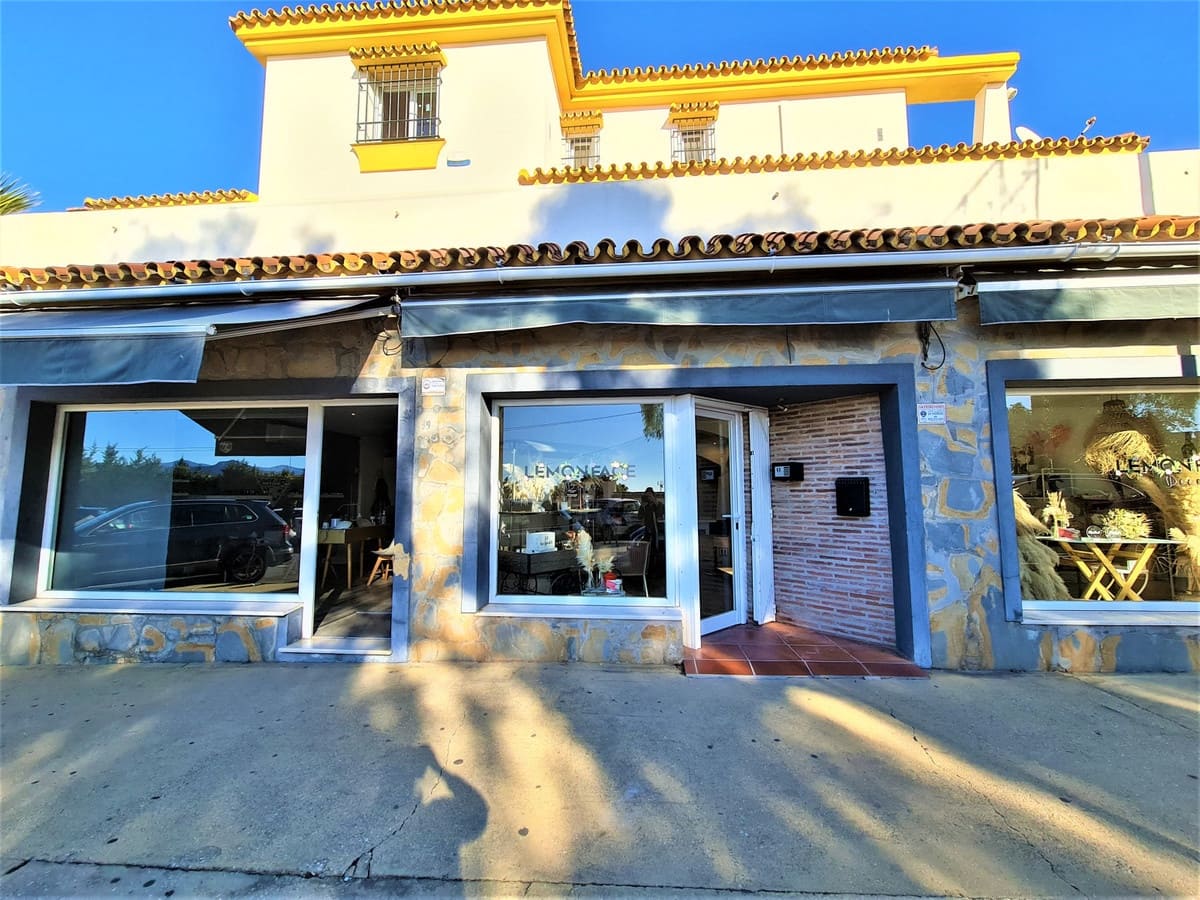 4 chambre Villa/Maison à vendre à Nueva Andalucia avec piscine - 1 279 000 € (Ref: 10002008)