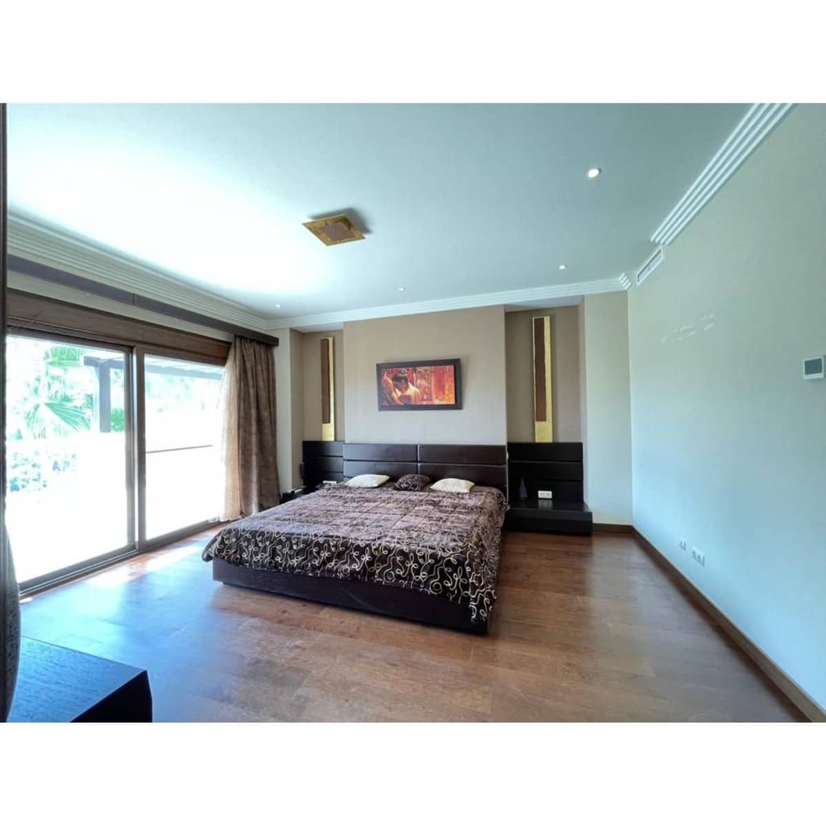 6 bedroom Villa for sale in Los Arqueros with pool garage - € 2,700,000 (Ref: 10002009)