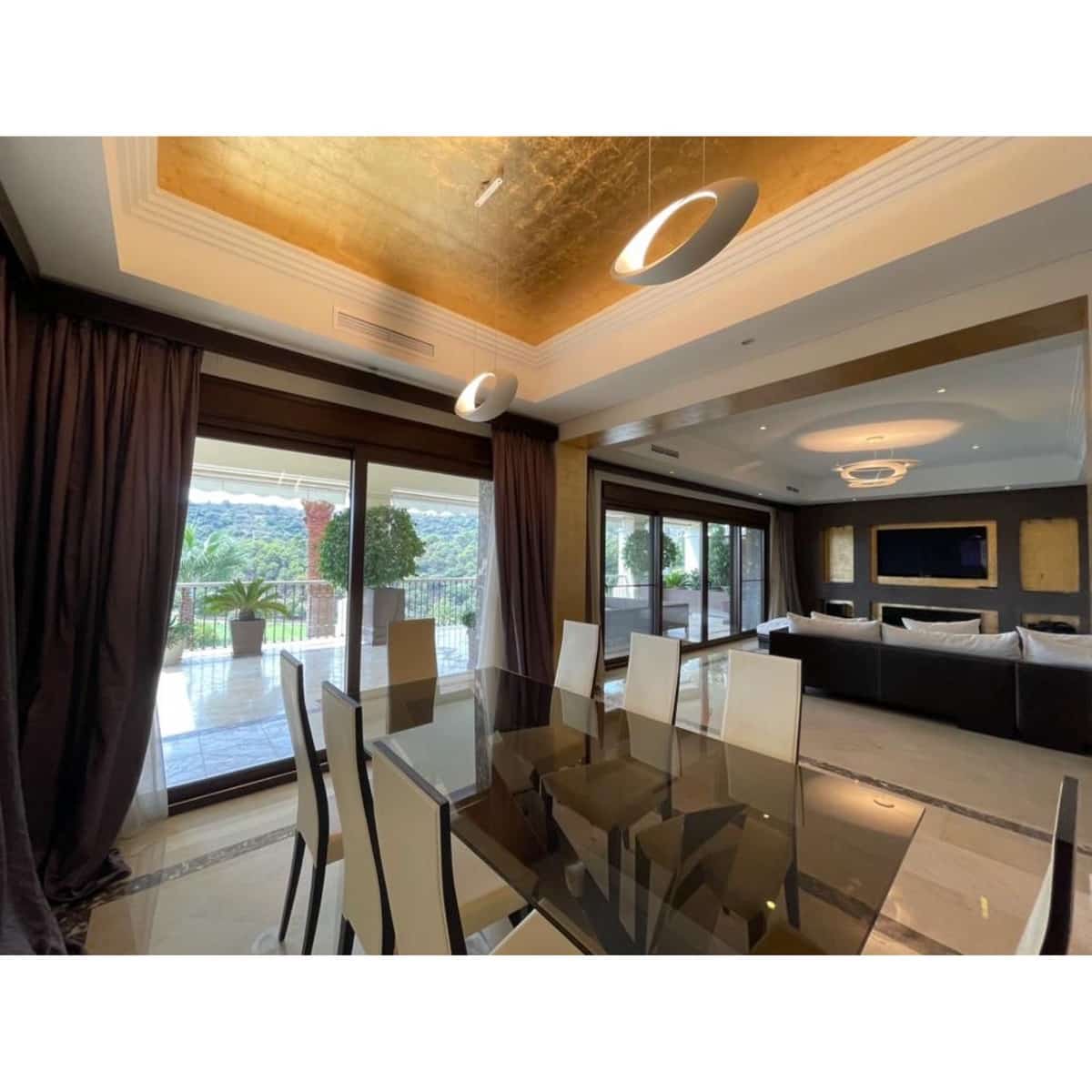 6 bedroom Villa for sale in Los Arqueros with pool garage - € 2,700,000 (Ref: 10002009)