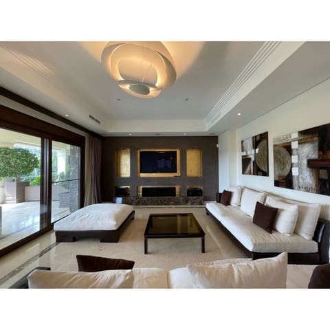 6 sovrum Villa till salu i Los Arqueros, Benahavís med pool garage - 2 700 000 € (Ref: 10002009)