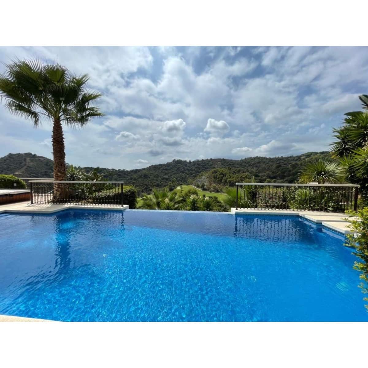 6 bedroom Villa for sale in Los Arqueros with pool garage - € 2,700,000 (Ref: 10002009)