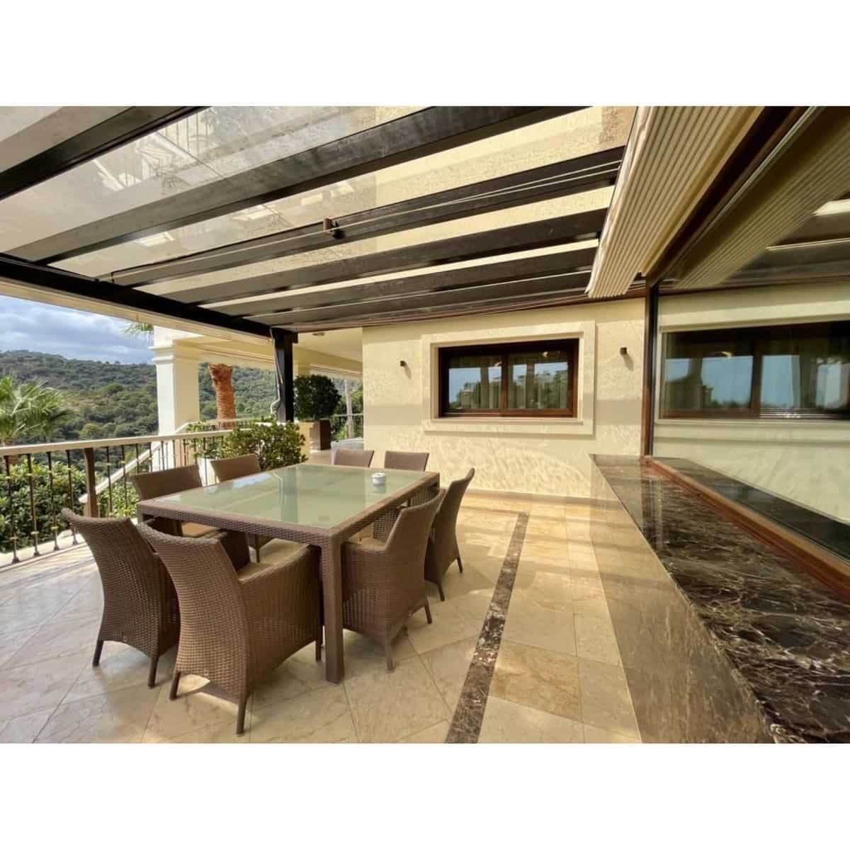 6 bedroom Villa for sale in Los Arqueros with pool garage - € 2,700,000 (Ref: 10002009)