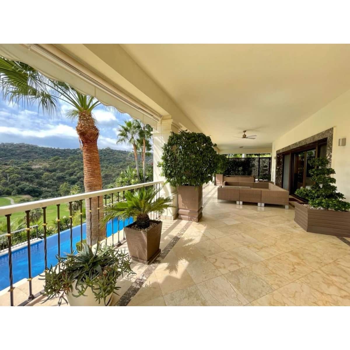 6 bedroom Villa for sale in Los Arqueros with pool garage - € 2,700,000 (Ref: 10002009)