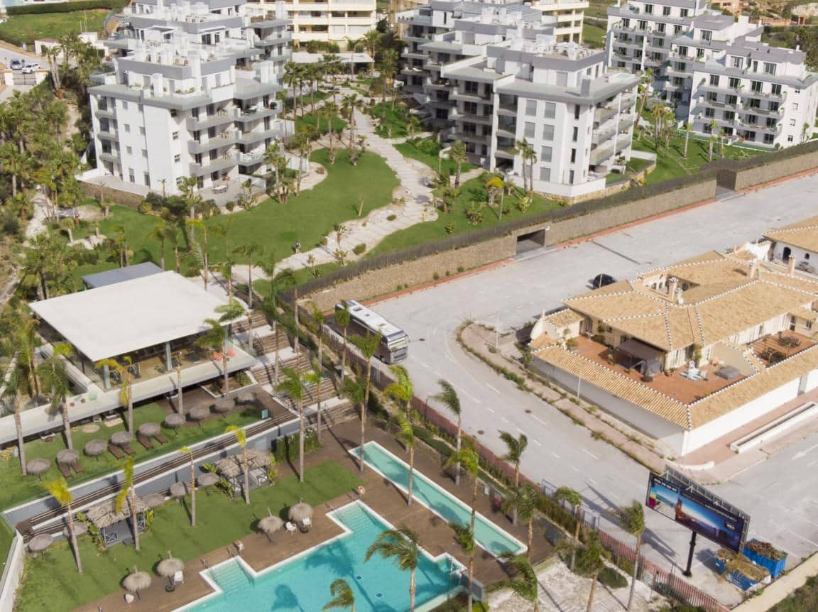 Apartamento de 2 habitaciones en Mijas Costa en venta con piscina garaje - 355.000 € (Ref: 10002013)