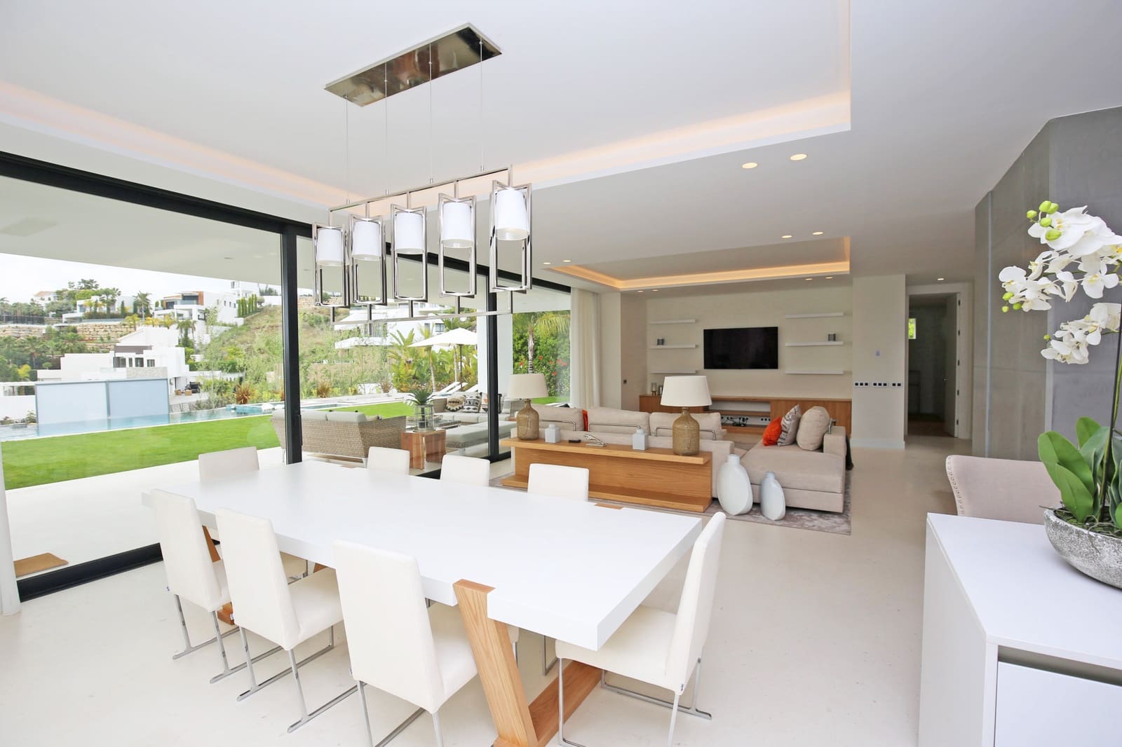 5 slaapkamer Villa te koop in Marbella met zwembad garage - € 2.550.000 (Ref: 10002015)
