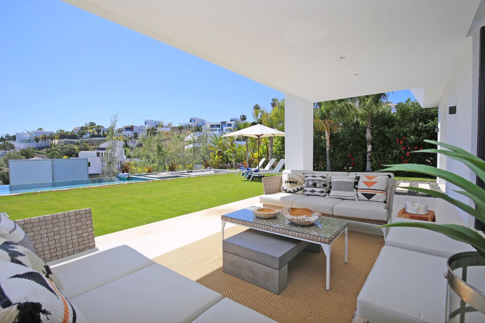 5 slaapkamer Villa te koop in Marbella met zwembad garage - € 2.550.000 (Ref: 10002015)
