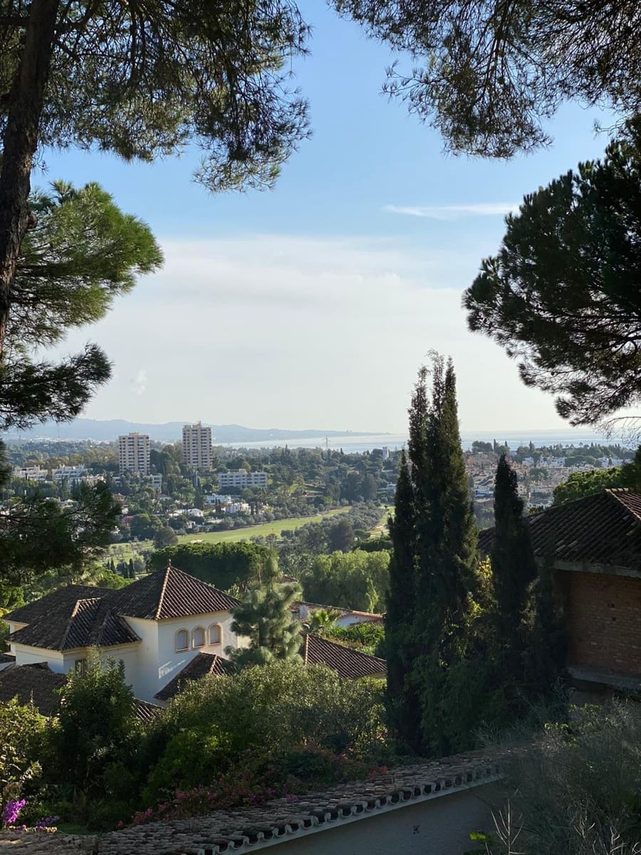 3 slaapkamer Villa te koop in Nueva Andalucia met zwembad - € 1.999.999 (Ref: 10002016)