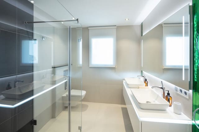 5 quarto Moradia para venda em Marbella com piscina garagem - 3 500 000 € (Ref: 10002017)