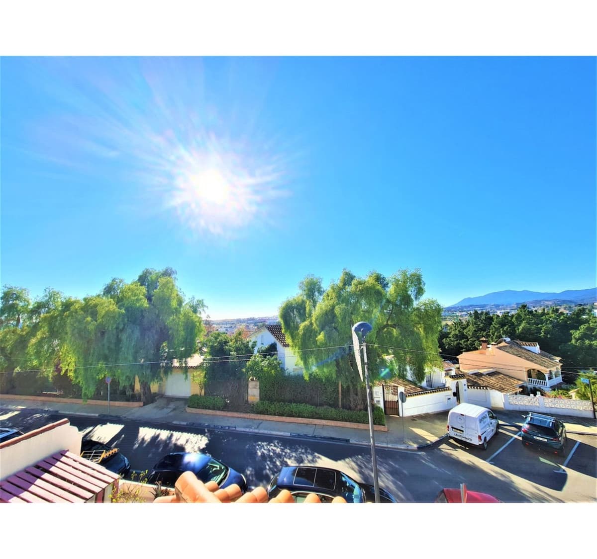4 bedroom Villa for sale in Nueva Andalucia with pool - € 799,000 (Ref: 10002020)