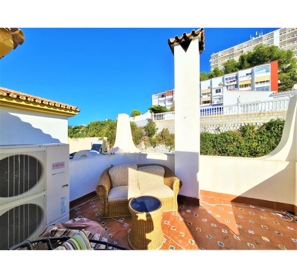 4 bedroom Villa for sale in Nueva Andalucia with pool - € 799,000 (Ref: 10002020)