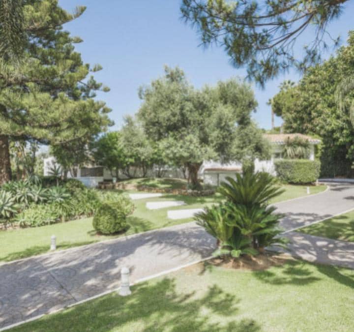 8 sypialnia Willa na sprzedaż w Marbella z basenem garażem - 12 000 000 € (Ref: 10002021)