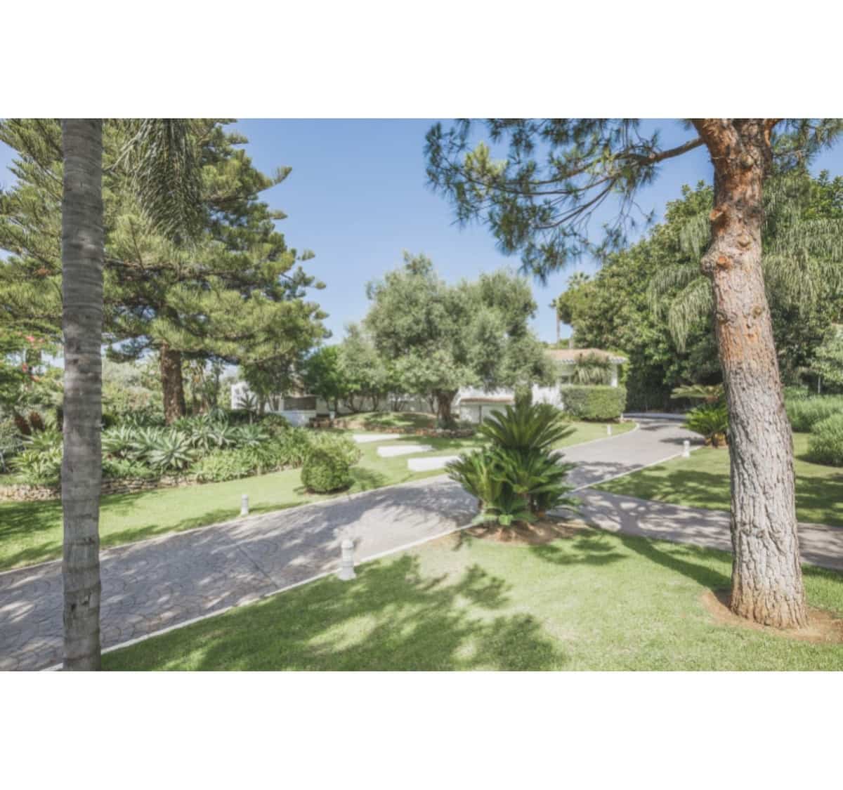 8 sypialnia Willa na sprzedaż w Marbella z basenem garażem - 12 000 000 € (Ref: 10002021)