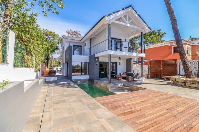 Chalet de 4 habitaciones en Mijas Costa, Mijas en venta con piscina garaje - 1.485.000 € (Ref: 10002023)