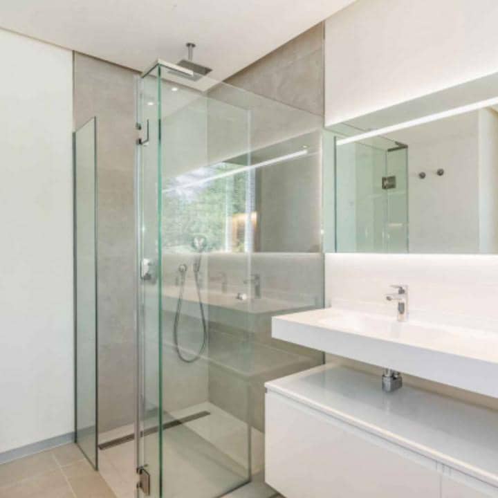 6 sypialnia Willa na sprzedaż w Marbella z basenem garażem - 2 950 000 € (Ref: 10002026)