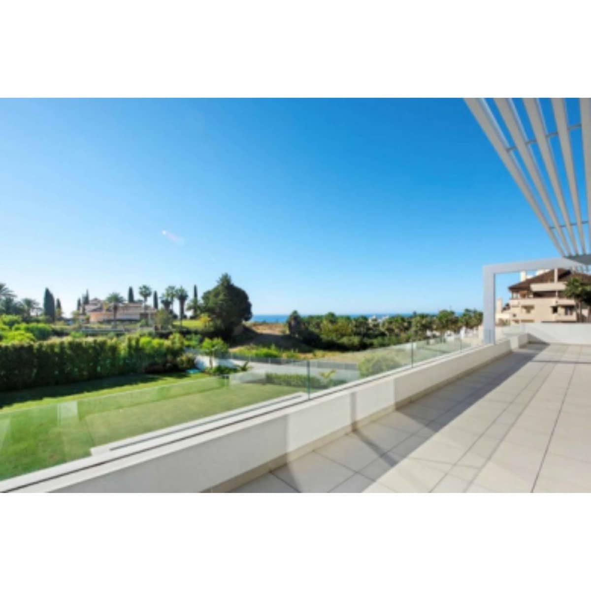 6 sypialnia Willa na sprzedaż w Marbella z basenem garażem - 2 950 000 € (Ref: 10002026)