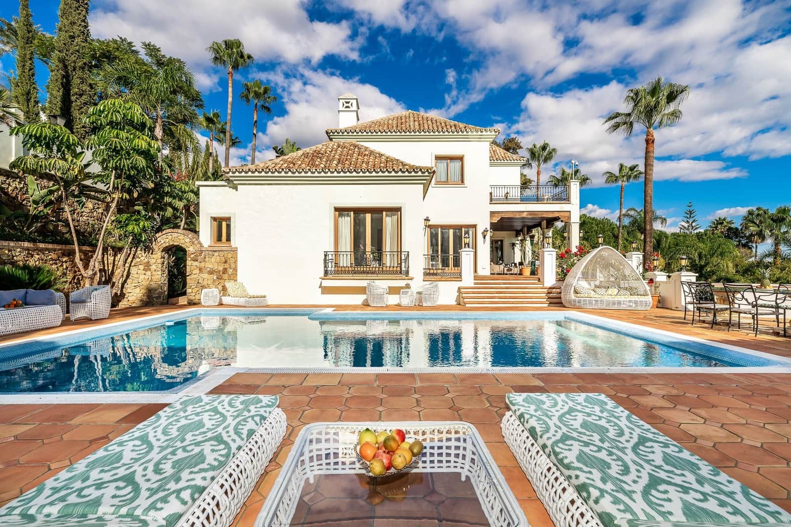 16 quarto Moradia para venda em El Paraiso com piscina garagem - 9 494 000 € (Ref: 10002027)