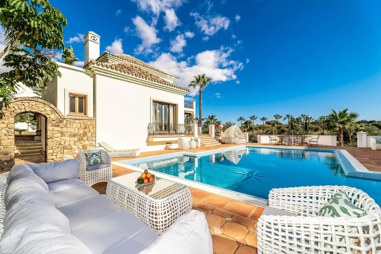 16 quarto Moradia para venda em El Paraiso com piscina garagem - 9 494 000 € (Ref: 10002027)