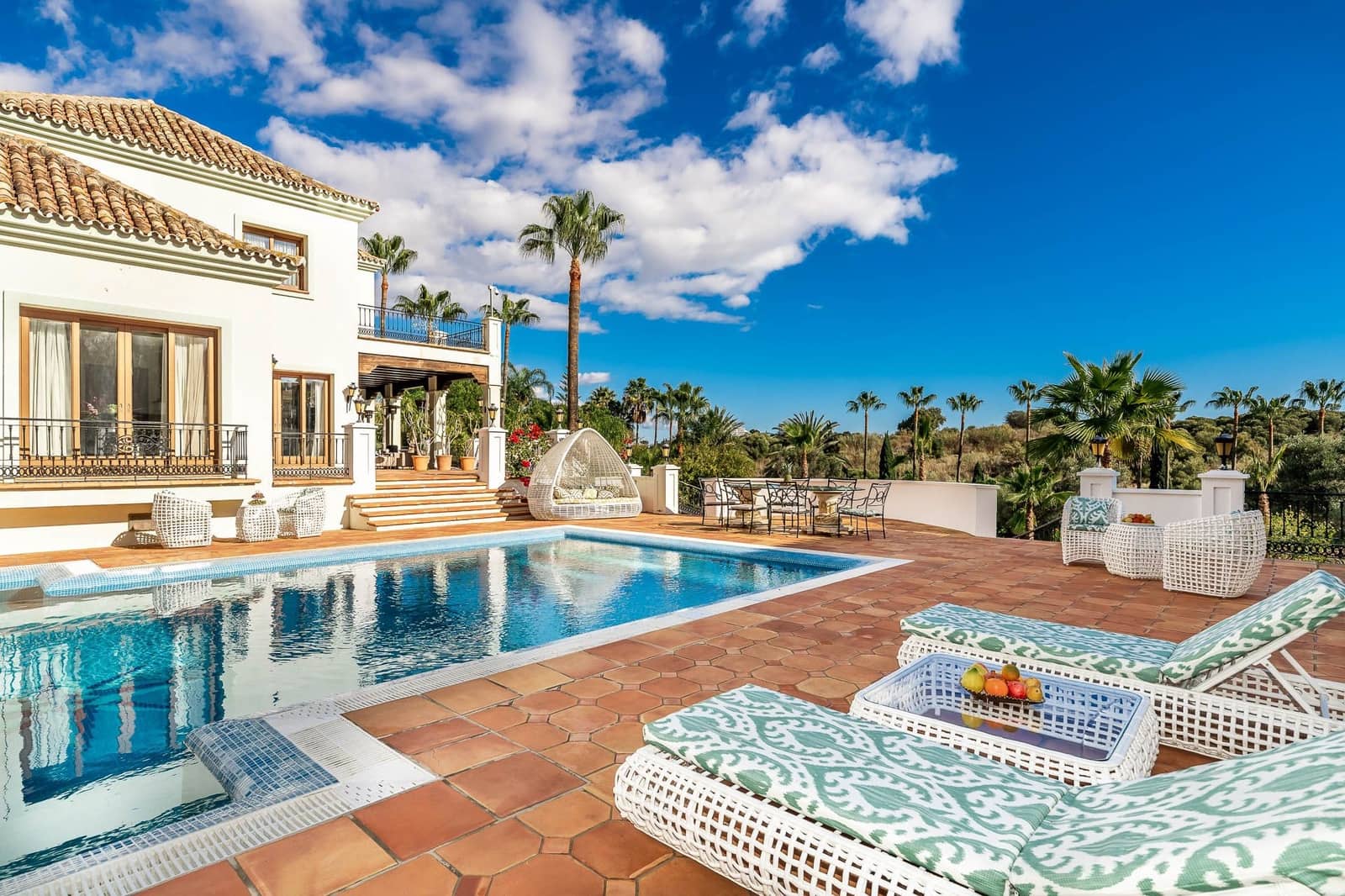 16 quarto Moradia para venda em El Paraiso com piscina garagem - 9 494 000 € (Ref: 10002027)