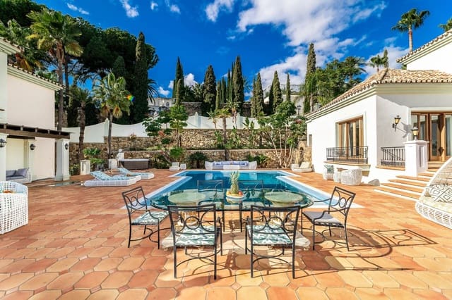 16 soverom Villa til salgs i El Paraiso, Estepona med svømmebasseng garasje - € 9 494 000 (Ref: 10002027)