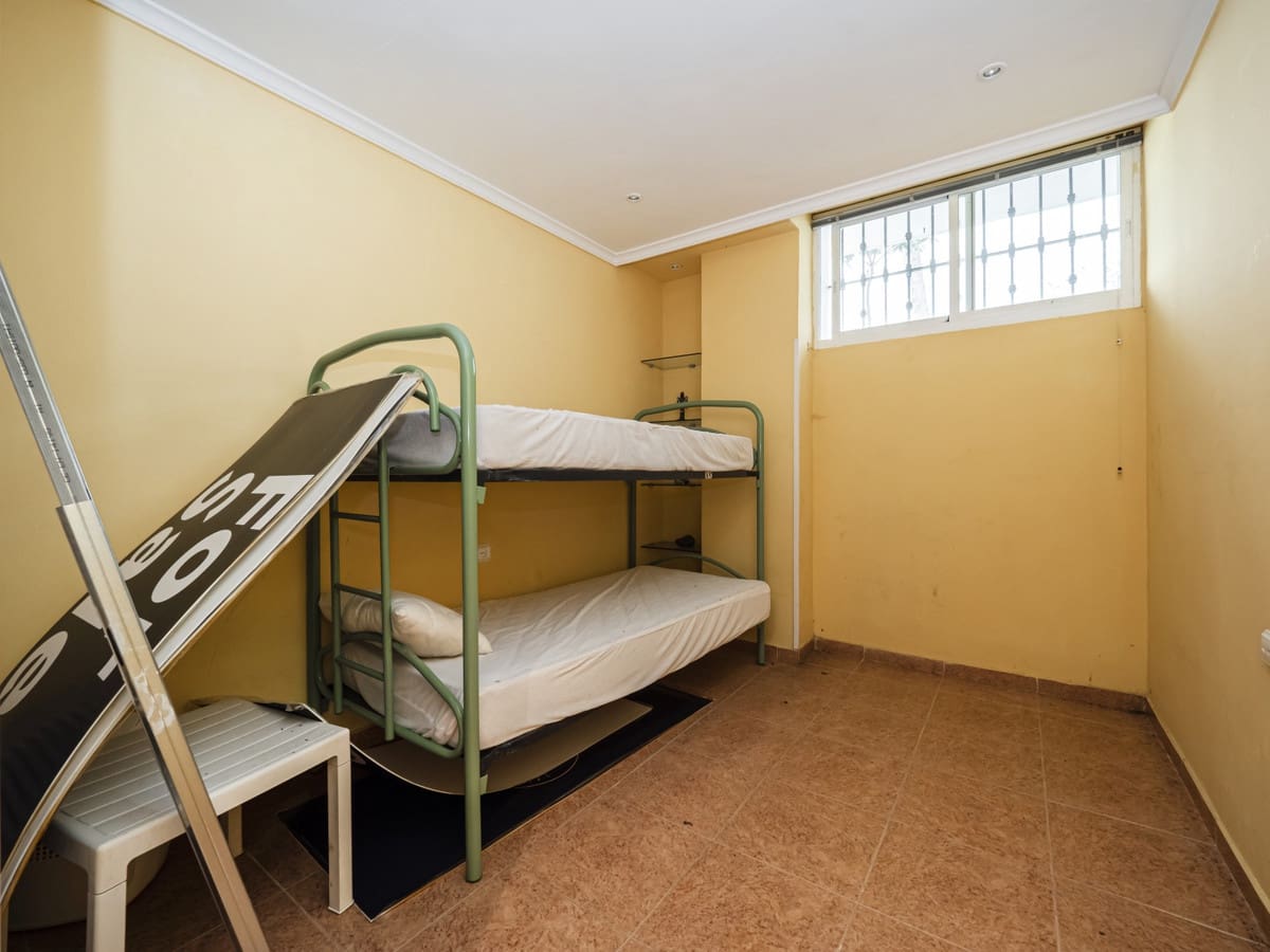 2 sypialnia Apartament na sprzedaż w Puerto Banus z basenem garażem - 1 575 000 € (Ref: 10002028)