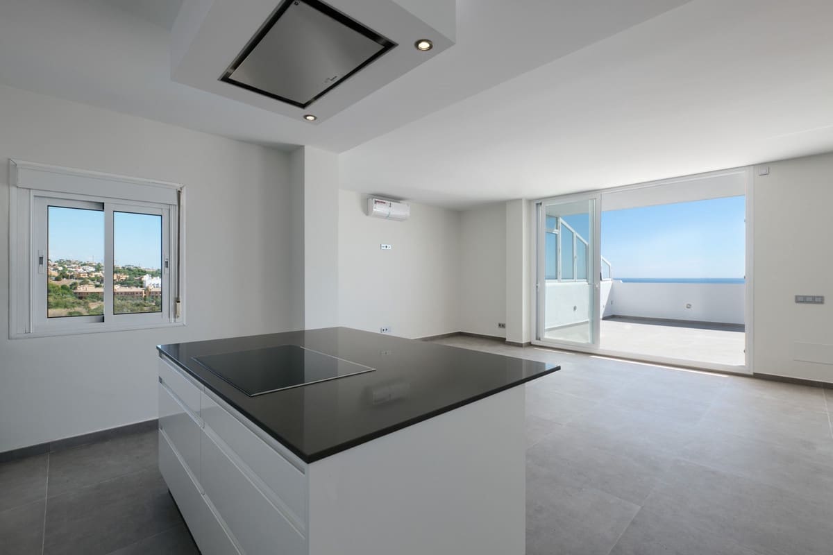 3 makuuhuone Huoneisto myytävänä paikassa Estepona mukana uima-altaan 
autotalli - 695 000 € (Ref: 10002029)