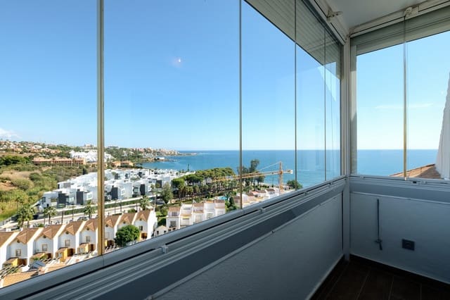 3 makuuhuone Huoneisto myytävänä paikassa Estepona mukana uima-altaan 
autotalli - 695 000 € (Ref: 10002029)