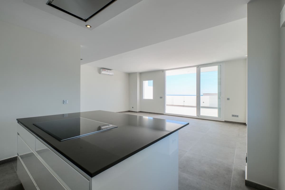 3 soverom Leilighet til salgs i Estepona med svømmebasseng garasje - € 719 000 (Ref: 10002030)